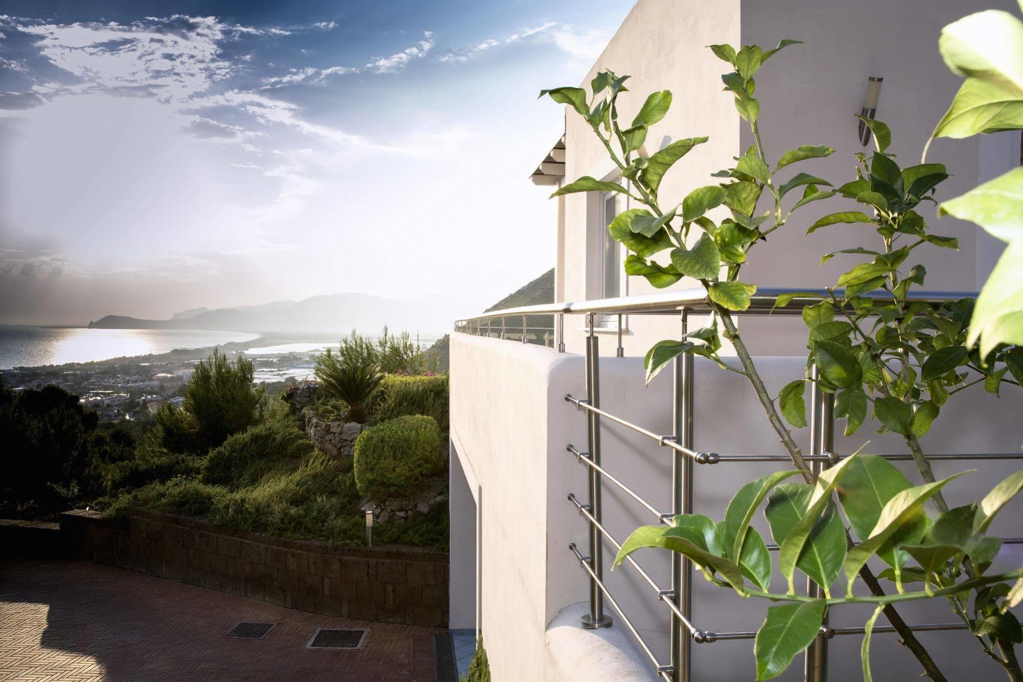 Moresco Park Hotel Sperlonga Exterior foto