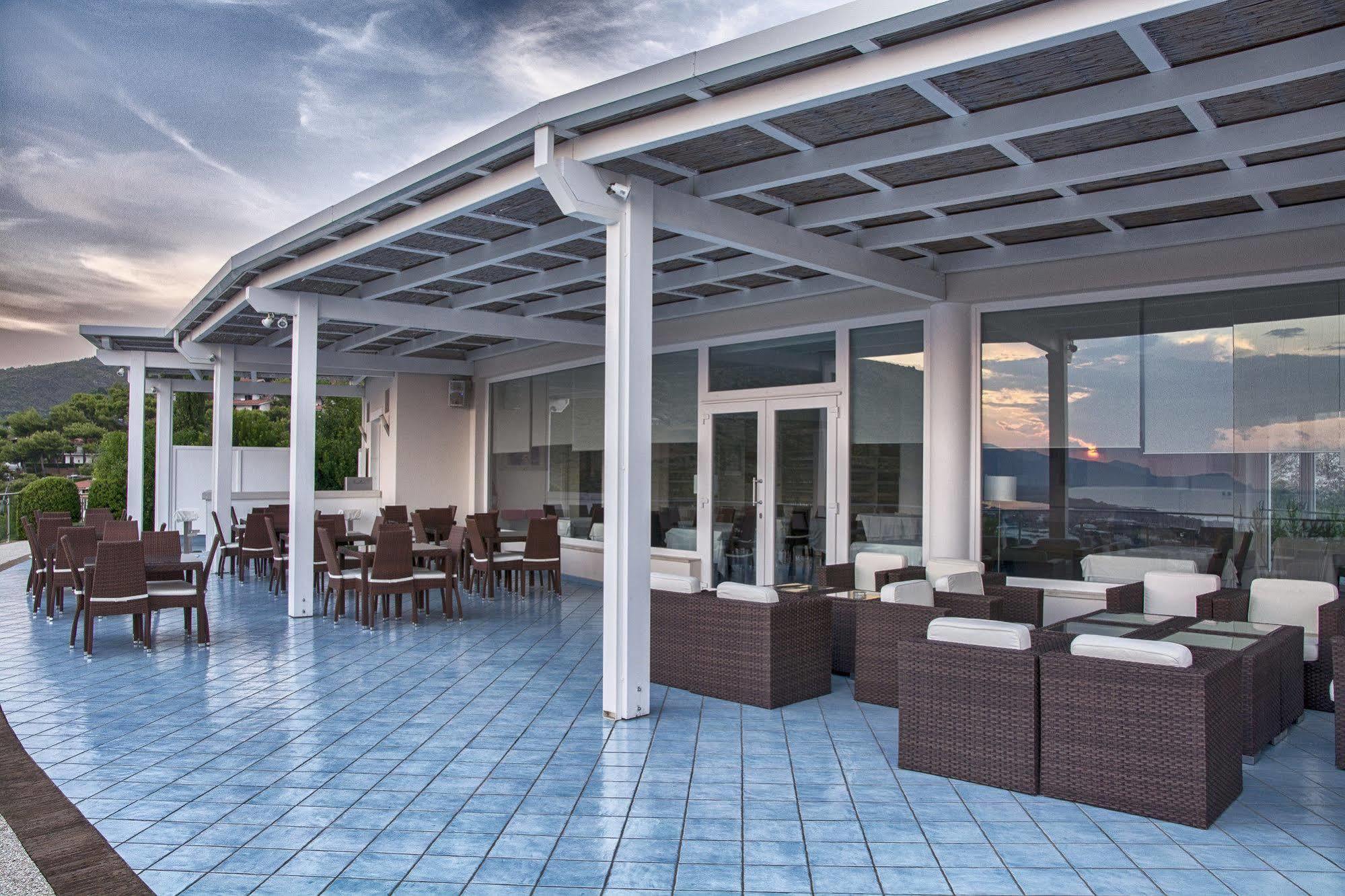 Moresco Park Hotel Sperlonga Exterior foto